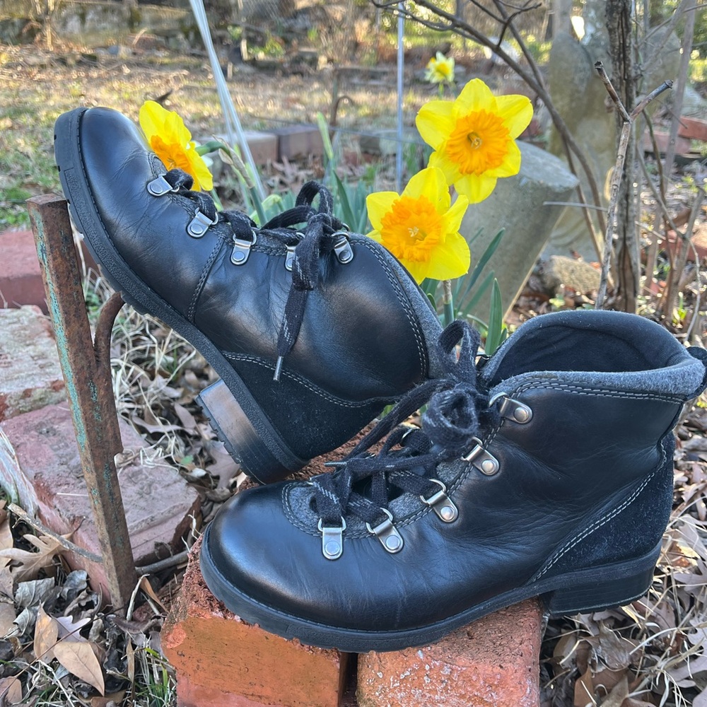 Women's Cushion Comfort Boots